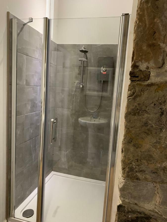 Royal Mile Suites By The Castle Edinburgh Exterior photo